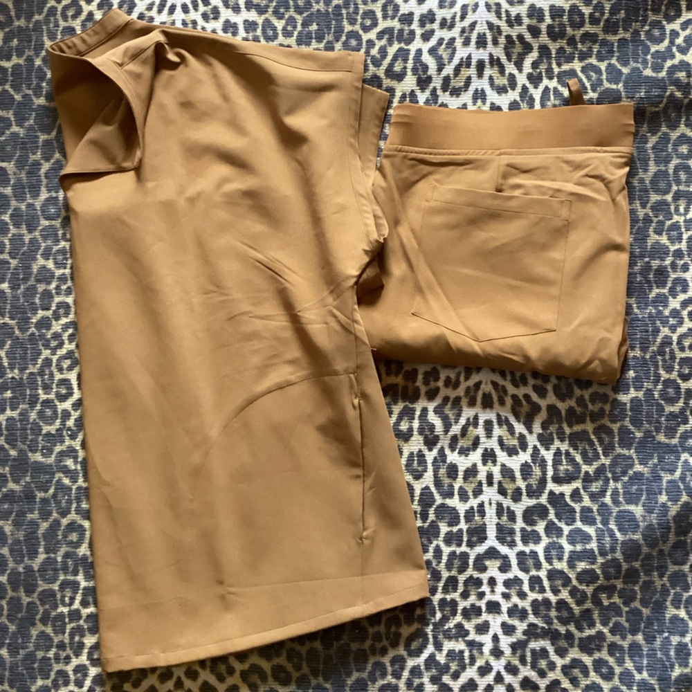 Mandala dark tan top and jogger scrub set